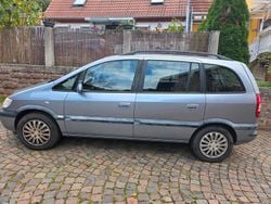 Grau Gebraucht 2003 Opel Zafira Van / Kleinbus | 1.000 € (Guter Preis)