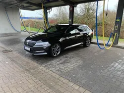 Schwarz Gebraucht 2021 Skoda Superb SportLine Kombi | 31.000 €