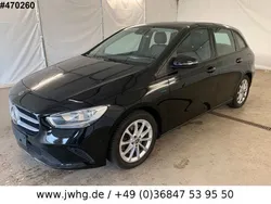 Schwarz Gebraucht 2021 Mercedes B250e Van / Kleinbus | 18.950 € (Guter Preis)