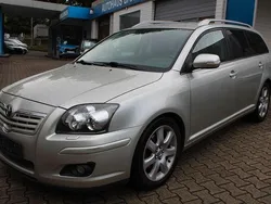 Silber Gebraucht 2007 Toyota Avensis Executive Kombi | 2.490 € (Guter Preis)
