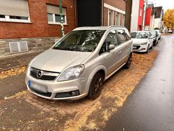 Silber Gebraucht 2004 Opel Zafira Kombi | 850 € (Guter Preis)