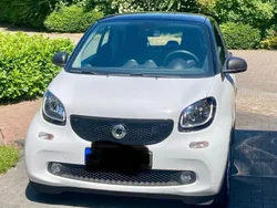 Weiß Gebraucht 2017 Smart ForTwo Coupé Passion Coupé | 9.500 € (Fairer Preis)