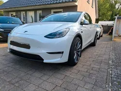 Weiß Gebraucht 2023 Tesla Model Y Long Range SUV | 37.900 € (Guter Preis)