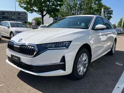 Kristallweiß Neu 2025 Skoda Octavia Selection Kombi | 28.560 € (Superpreis)