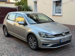 Silber Gebraucht 2017 VW Golf VII Comfortline Limousine | 10.900 € (Guter Preis)