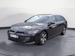 Schwarz Gebraucht 2025 VW Passat Elegance Kombi | 37.930 € (Superpreis)