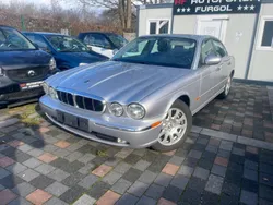 Silber Gebraucht 2003 Jaguar XJ8 Limousine | 7.300 €