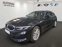 Saphirschwarz Gebraucht 2023 BMW 318 Kombi | 29.980 € (Fairer Preis)
