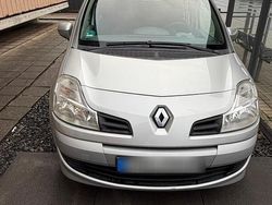 Silber Gebraucht 2011 Renault Modus Van / Kleinbus | 2.099 €