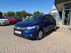 Blau Gebraucht 2023 Dacia Sandero Expression Kleinwagen | 15.999 € (Fairer Preis)