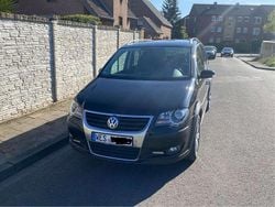 Schwarz Gebraucht 2009 VW Touran Cross Van / Kleinbus | 4.900 € (Guter Preis)