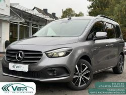 Grau Gebraucht 2023 Mercedes T180 Van / Kleinbus | 29.980 € (Etwas zu teuer)