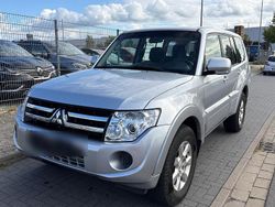 Silber Gebraucht 2013 Mitsubishi Pajero SUV | 20.500 € (Guter Preis)