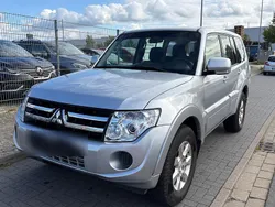 Silber Gebraucht 2013 Mitsubishi Pajero SUV | 20.500 € (Guter Preis)