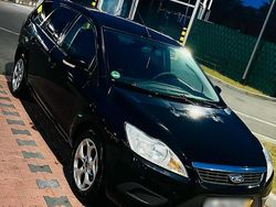 Schwarz Gebraucht 2008 Ford Focus Kombi | 500 € (Superpreis)