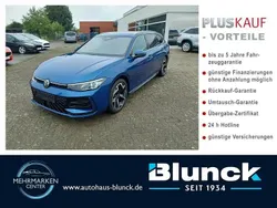 Reef blue Gebraucht 2024 VW Passat R-line Kombi | 44.990 € (Teuer)