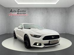 Weiß Gebraucht 2017 Ford Mustang Fastback Coupé | 22.950 € (Guter Preis)