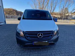 Arktikweiss Gebraucht 2019 Mercedes Vito Van / Kleinbus | 12.500 €