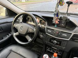 Grau Gebraucht 2011 Mercedes E220 Kombi | 13.800 €