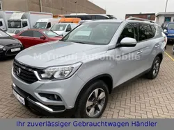 Silber Gebraucht 2017 Ssangyong Rexton Quartz SUV | 18.990 € (Fairer Preis)