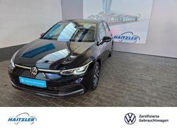 Deep black perleffekt (metallic) Gebraucht 2022 VW Golf VIII Style Limousine | 23.450 € (Guter Preis)