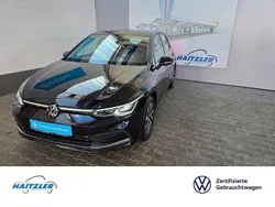 Deep black perleffekt (metallic) Gebraucht 2022 VW Golf VIII Style Limousine | 24.780 € (Fairer Preis)