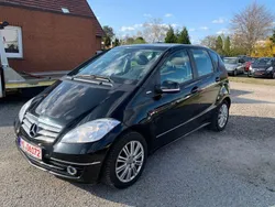Schwarz Gebraucht 2010 Mercedes 180 Elegance Limousine | 6.990 € (Etwas zu teuer)