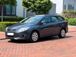 Grau Gebraucht 2012 Ford Focus Limousine | 3.100 € (Superpreis)