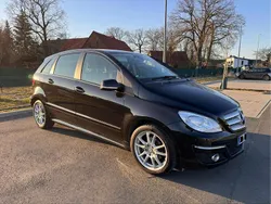 Schwarz Gebraucht 2009 Mercedes B180 Van / Kleinbus | 4.499 € (Fairer Preis)