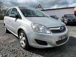 Grau Gebraucht 2008 Opel Zafira Edition Van / Kleinbus | 2.450 € (Superpreis)