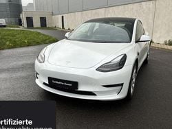 Weiß Gebraucht 2021 Tesla Model 3 Long Range RWD Limousine | 27.400 € (Fairer Preis)