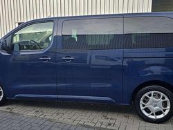 Grün Gebraucht 2019 Citroën Spacetourer Van / Kleinbus | 19.990 € (Fairer Preis)