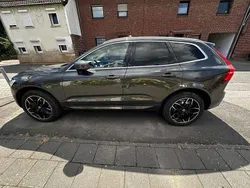 Grau Gebraucht 2021 Volvo XC60 Momentum SUV | 26.500 € (Fairer Preis)