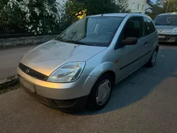 Grau Gebraucht 2004 Ford Fiesta Kleinwagen | 700 € (Guter Preis)