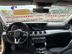 Gelb Gebraucht 2019 Mercedes E220 Limousine | 10.000 € (Superpreis)