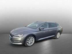 Grau (graphitegrau metallic) Gebraucht 2022 Skoda Superb Style Kombi | 27.590 € (Fairer Preis)