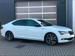 Weiß Gebraucht 2017 Skoda Superb SportLine Limousine | 17.500 € (Fairer Preis)