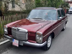 Rot Gebraucht 1971 Mercedes W114 Limousine | 12.500 €