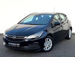 Schwarz Gebraucht 2016 Opel Astra Limousine | 7.990 € (Fairer Preis)