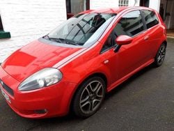 Rot Gebraucht 2009 Fiat Grande Punto Sport Kleinwagen | 3.000 € (Fairer Preis)