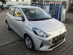 Silber Gebraucht 2022 Hyundai i10 Select Kleinwagen | 11.850 € (Superpreis)