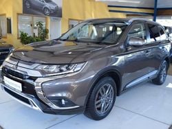 Greyish brown Gebraucht 2019 Mitsubishi Outlander Edition+ SUV | 21.880 € (Etwas zu teuer)