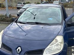 Blau Gebraucht 2007 Renault Clio II Kleinwagen | 2.300 € (Fairer Preis)