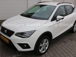 "candy" weiss Gebraucht 2018 Seat Arona Style SUV | 10.980 € (Fairer Preis)