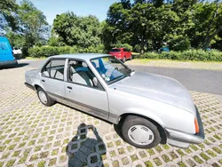 Silber Gebraucht 1985 Opel Ascona Limousine | 2.499 €