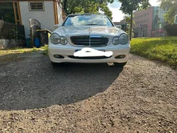 Weiß Gebraucht 2001 Mercedes C200 Limousine | 5.000 €