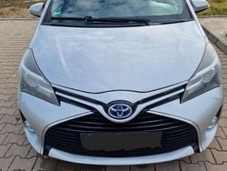 Silber Gebraucht 2015 Toyota Yaris Kleinwagen | 7.500 € (Guter Preis)