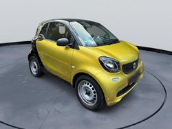 Gelb Gebraucht 2017 Smart ForTwo Coupé Kleinwagen | 4.000 € (Superpreis)