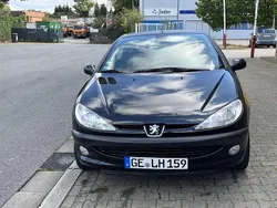 Schwarz Gebraucht 2002 Peugeot 206 CC Cabrio | 1.390 € (Fairer Preis)