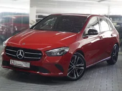 Rot Gebraucht 2019 Mercedes B220 Progressive Van / Kleinbus | 19.990 € (Guter Preis)